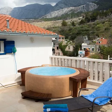 Ctpo270- Charming With Whirlpool Dom wakacyjny Podgora (Split-Dalmatia)